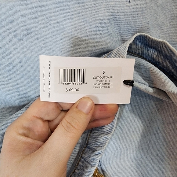 NEW WeWoreWhat Cut Out Light Wash Denim Women S Indigo Comfort Mini Preppy Skirt - Picture 10 of 14